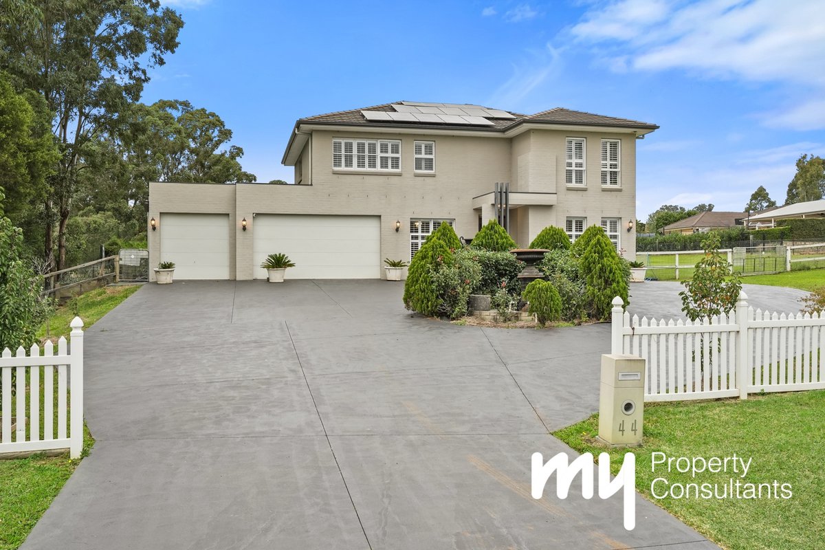 44 Sickles Drive, Grasmere - Thumbnail 3