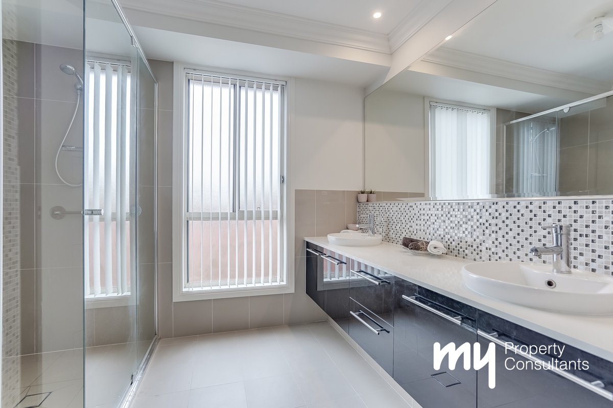 57164752.jpg