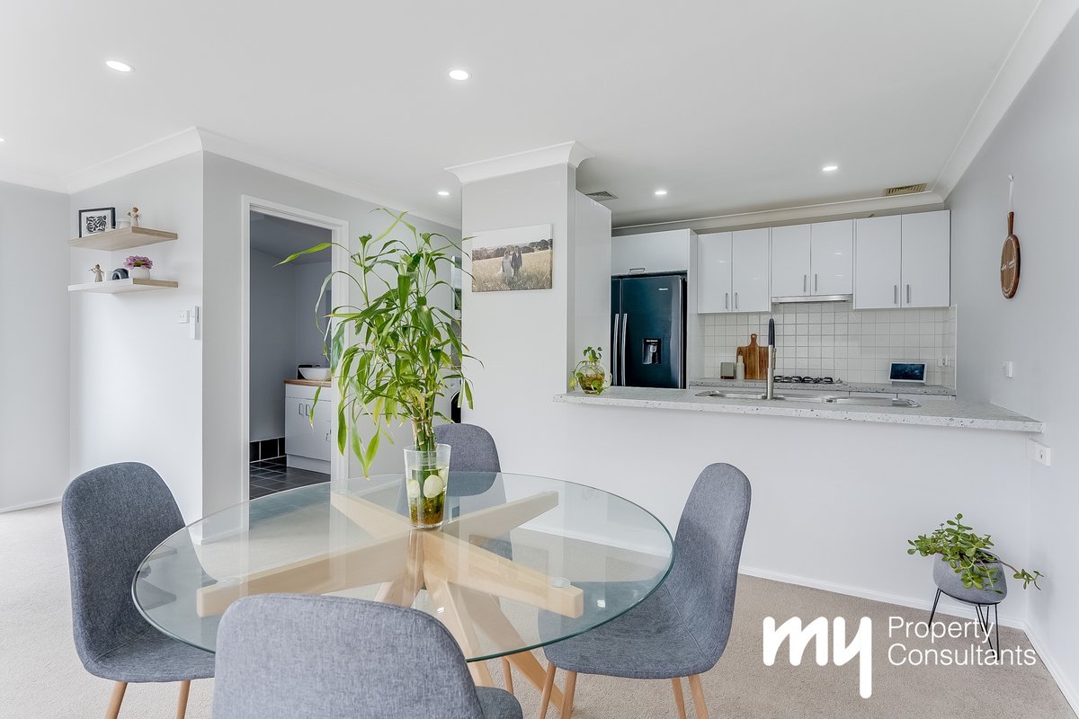 16 St Simon Close, Blair Athol - Thumbnail 2