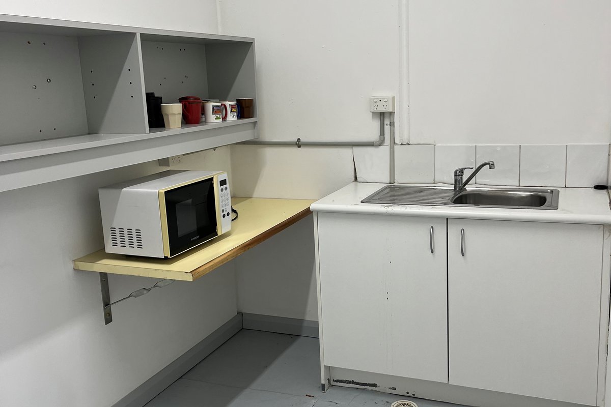 b3.jpg