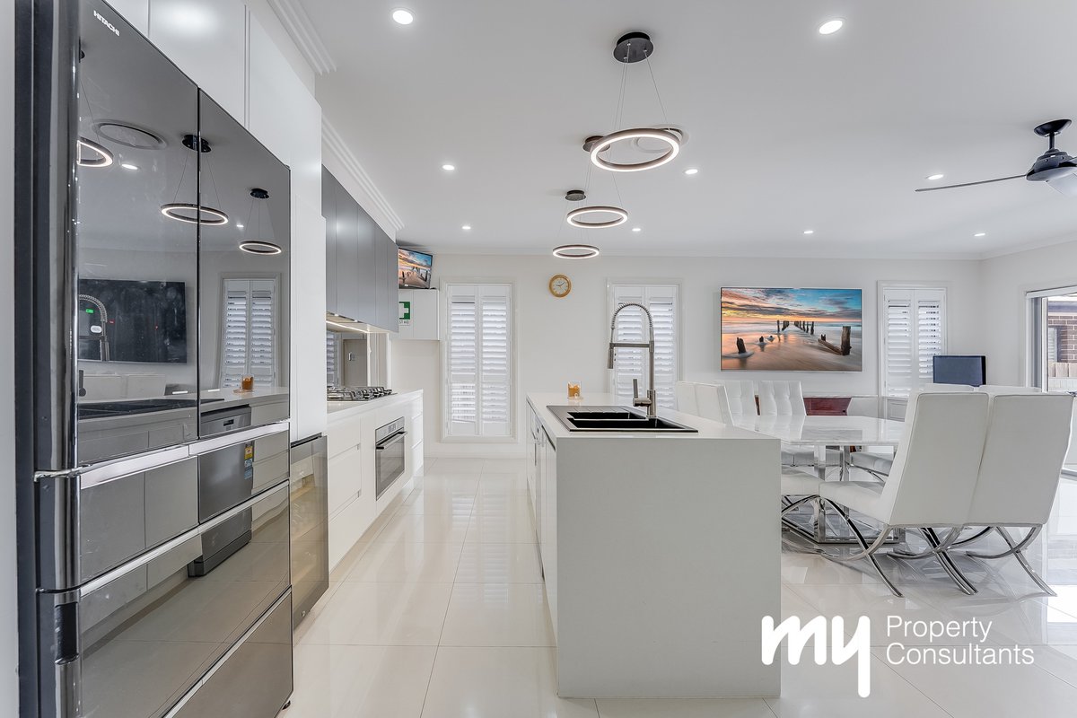 6 Dowie Drive, Claymore - Thumbnail 2