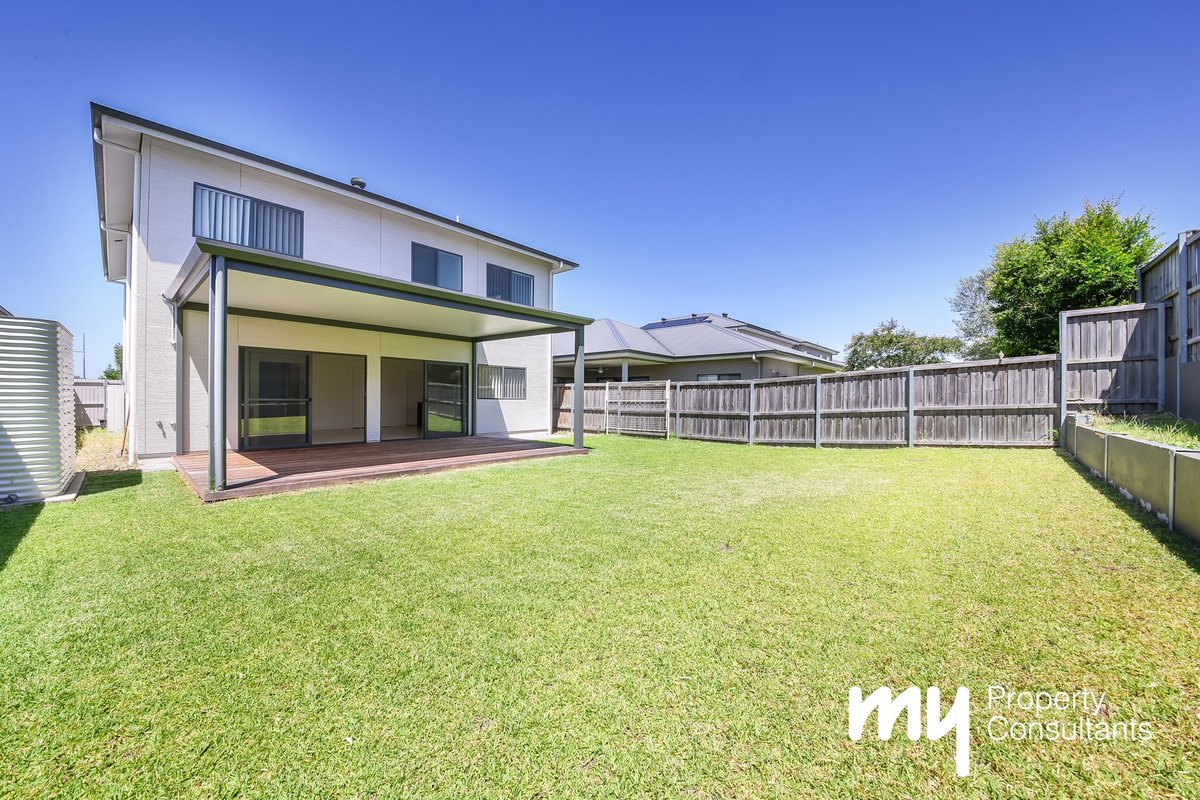 33 Rymill Crescent, Gledswood Hills - Thumbnail 4