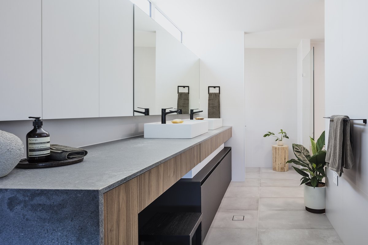 cdc71743.jpg
