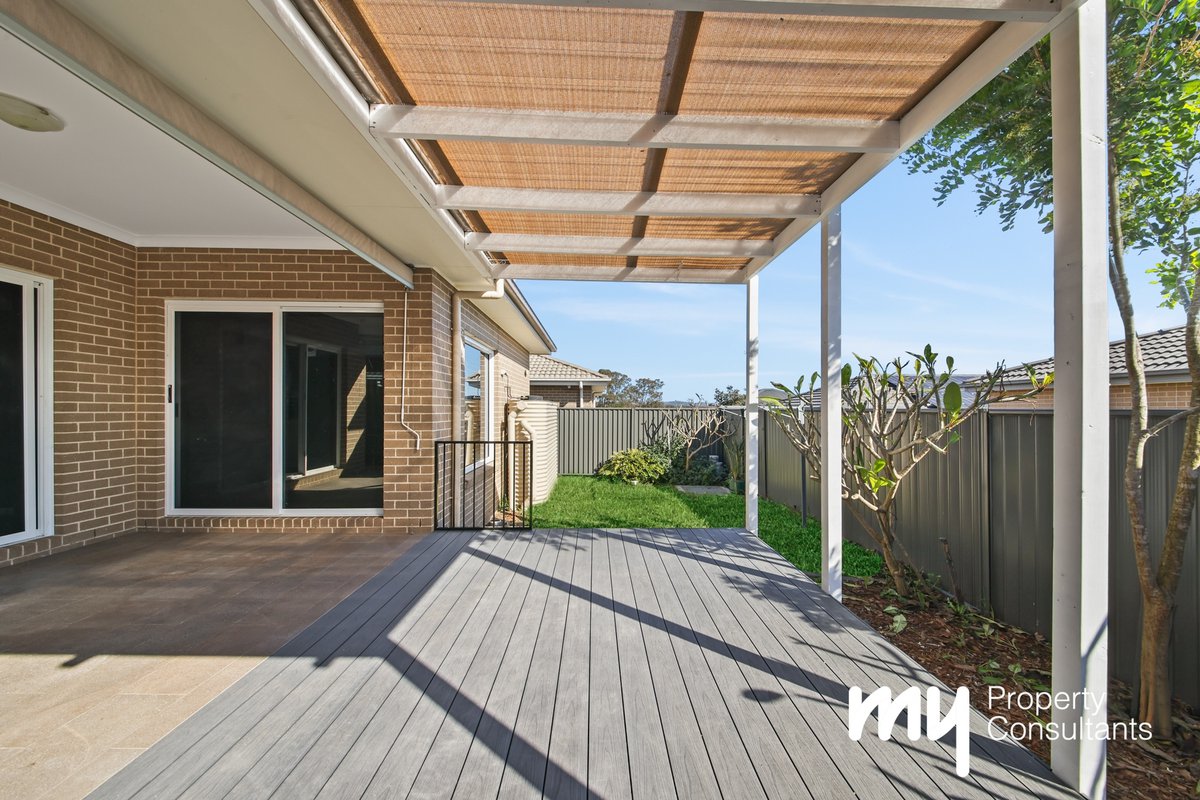 52 Jennings Crescent, Spring Farm - Thumbnail 7