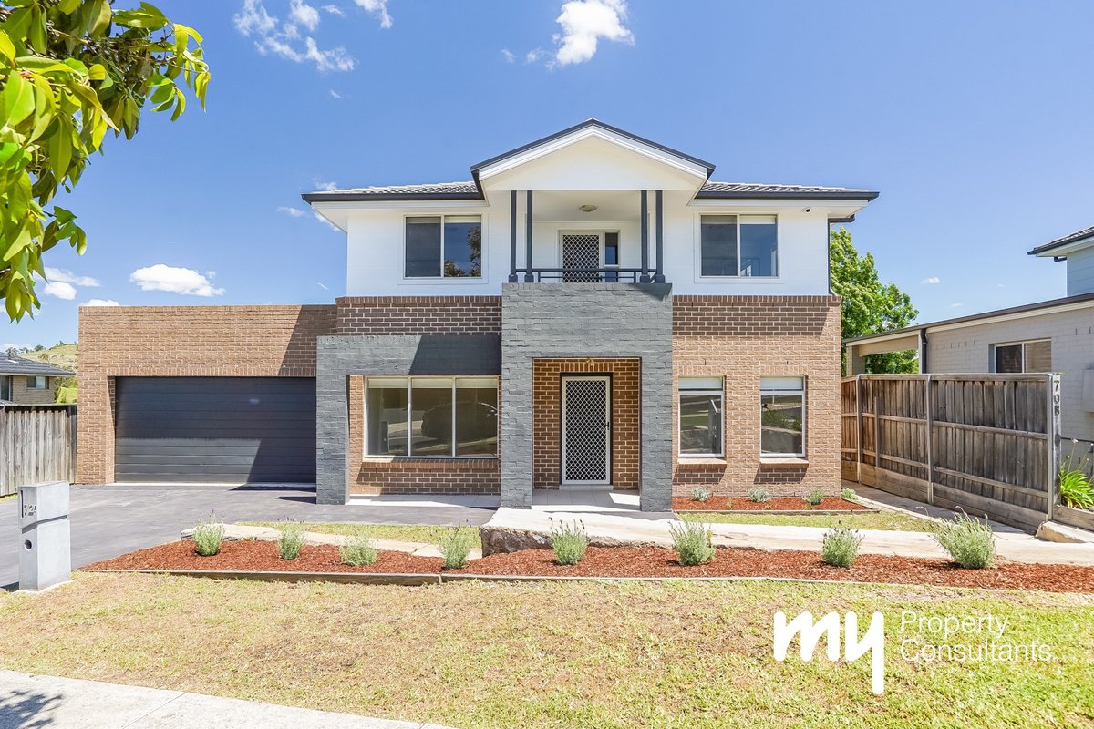 72A & 72B Aristida Circuit, Mount Annan - Image 1