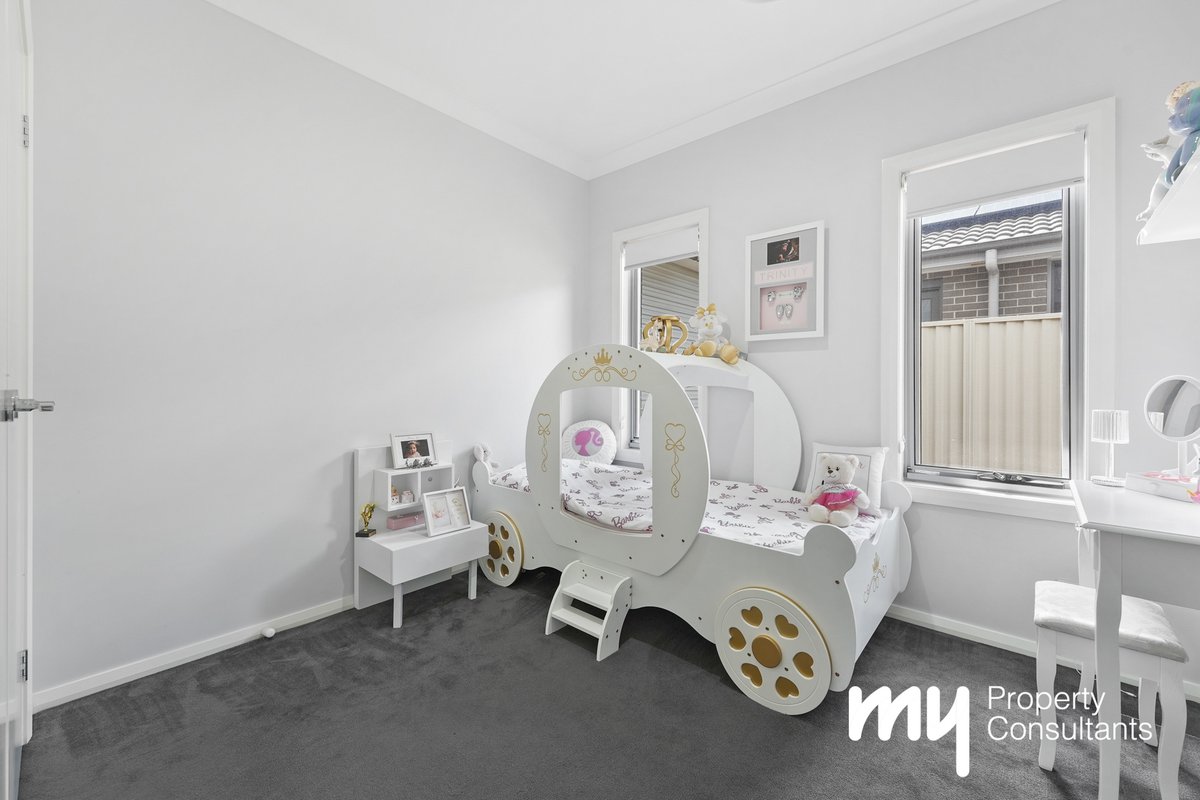 26 Derbyshire Road, Spring Farm - Thumbnail 7